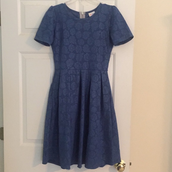 LuLaRoe Dresses & Skirts - Lularoe Amelia Dress